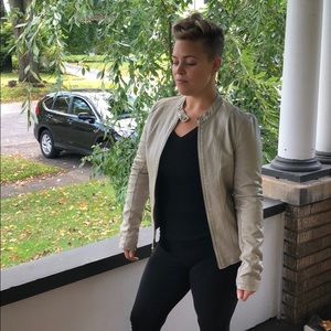 Kenneth kole cream leather jacket